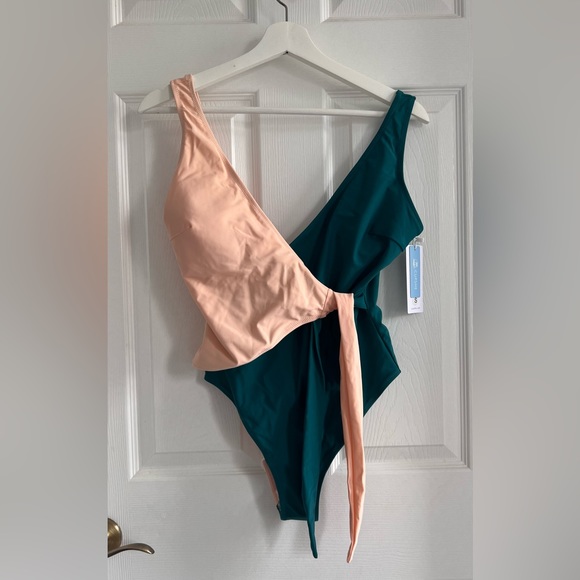 #2- NWT wrap one piece swimsuit cupshe small - Picture 5 of 5